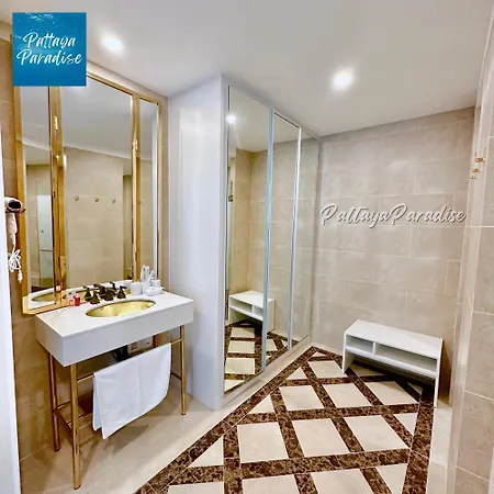 Espana Resort Jomtien Beach Pattaya Buitenkant foto